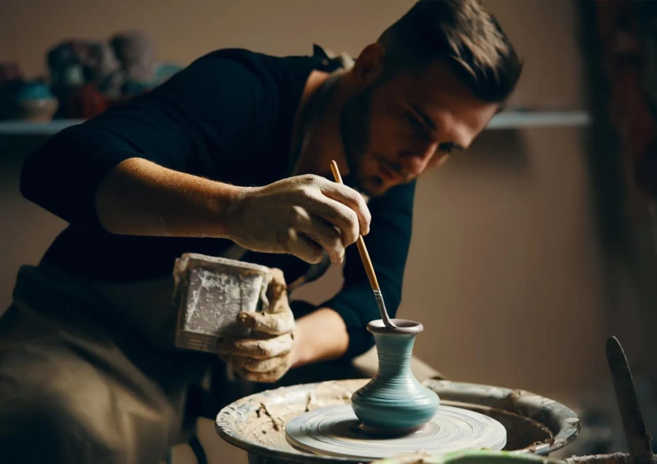 Zajęcia z ceramiki: Twój przewodnik po warsztatach i cenach