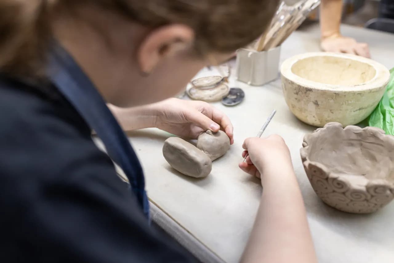 Warsztaty ceramiki Warszawa: Ceny, pracownie i porady