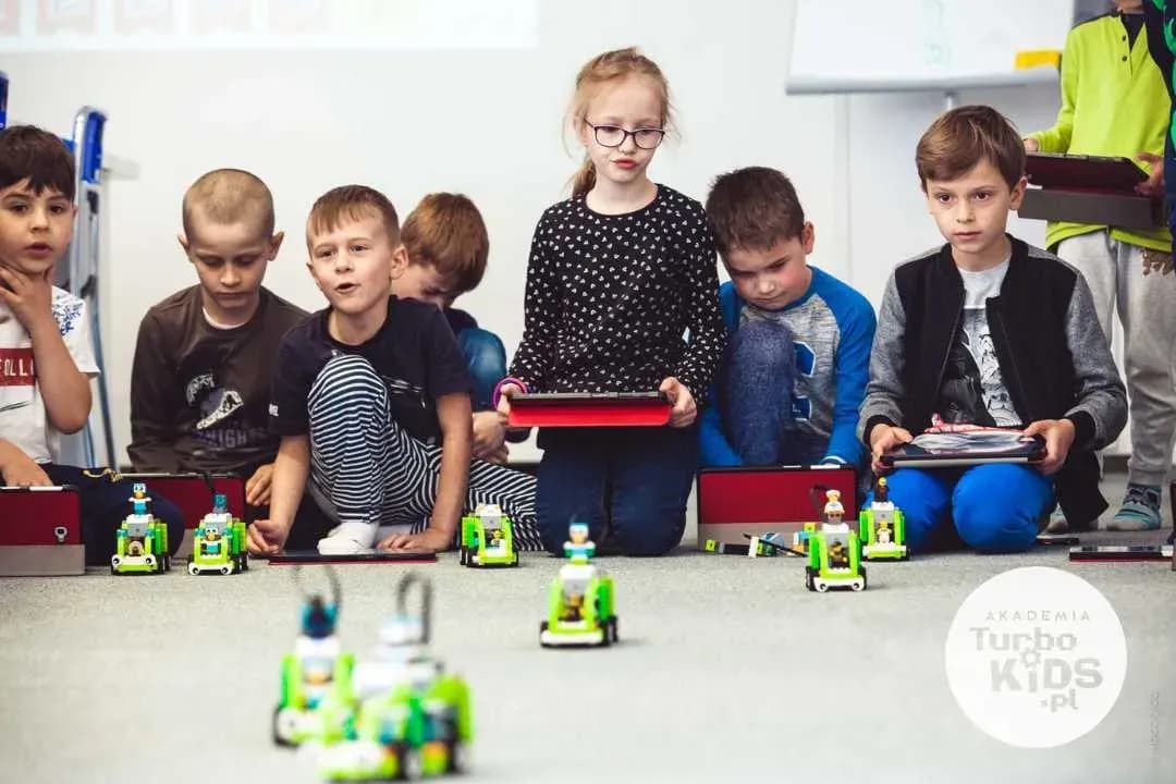 Robotyka dla dzieci: Jak wybrać kurs, który rozwinie Twoje dziecko?