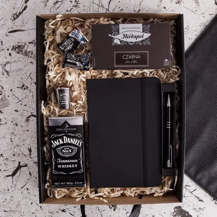 Prezent dla wychowawcy na święta: TOP pomysły i czego unikać